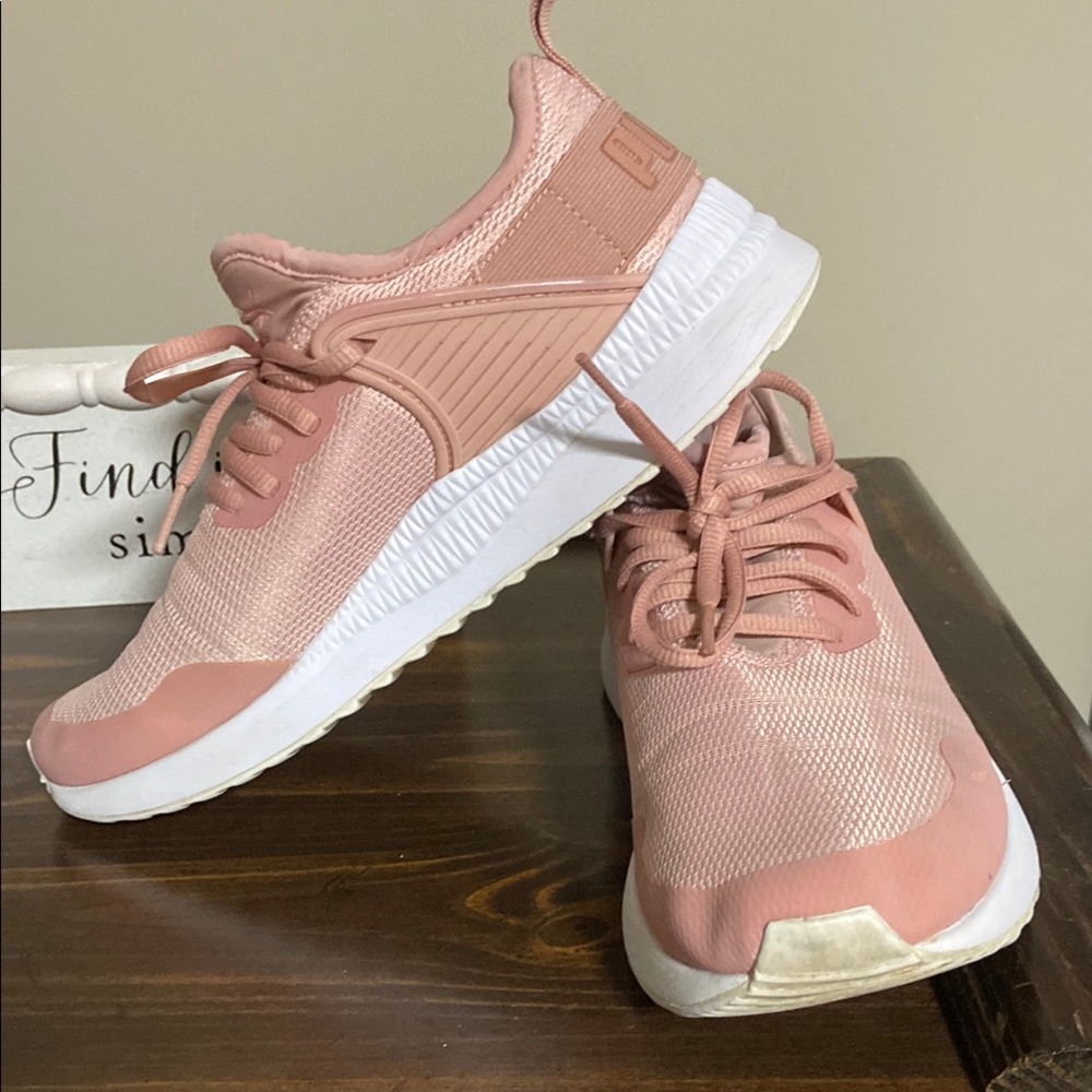 Women's Pink Athletic Shoes